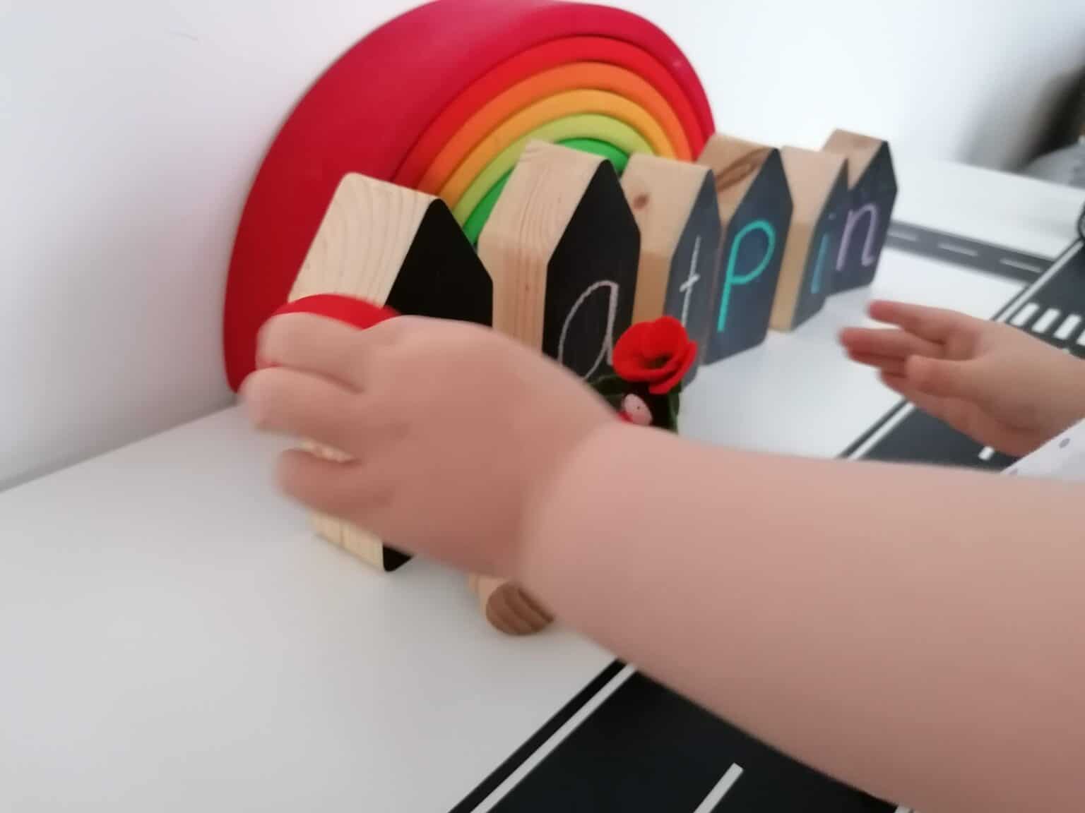 phonics-for-2-year-olds-when-to-start-phonics-faqs